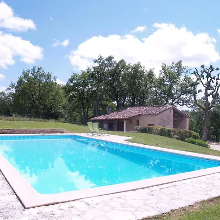 A Labourdette לינה וארוחת בוקר 3*