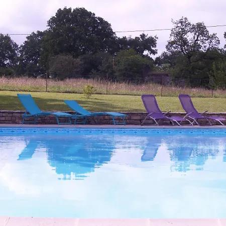 A Labourdette 3* Colayrac-Saint-Cirq