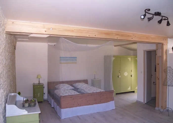 A Labourdette 3* Colayrac-Saint-Cirq